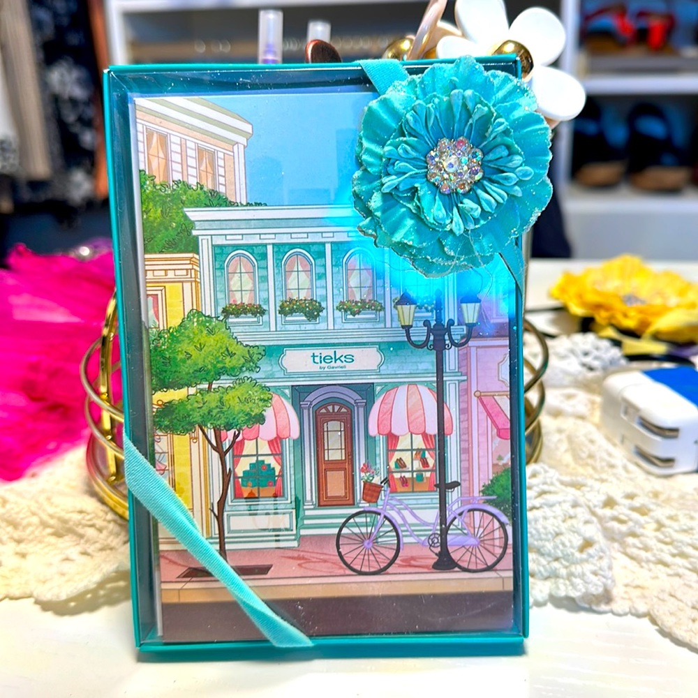 Tieks box of 7 note cards